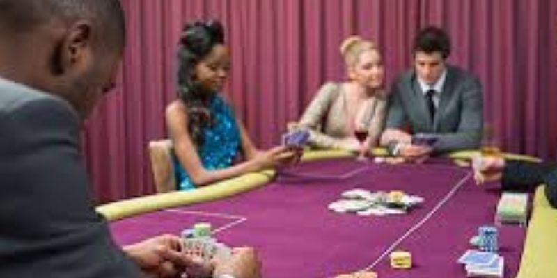 Đối với Banker ( nếu cửa Player không được rút lá thứ 3)